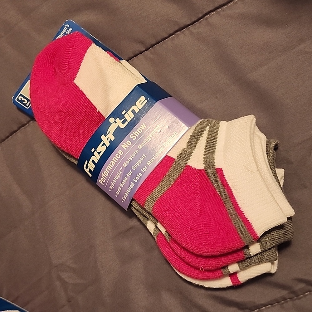 Finish Line Performance No Show Socks women's size 5 to 10